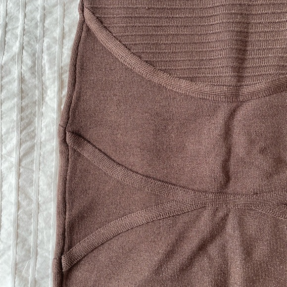 Bebe Dusty Rose Nwot size 0 Elegant bandage Women's Skirt - Picture 3 of 12